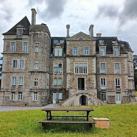 Chatescos - Estudio En Chateau Luaran gambar