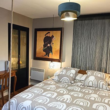 Chatescos - Estudio En Chateau Luaran gambar