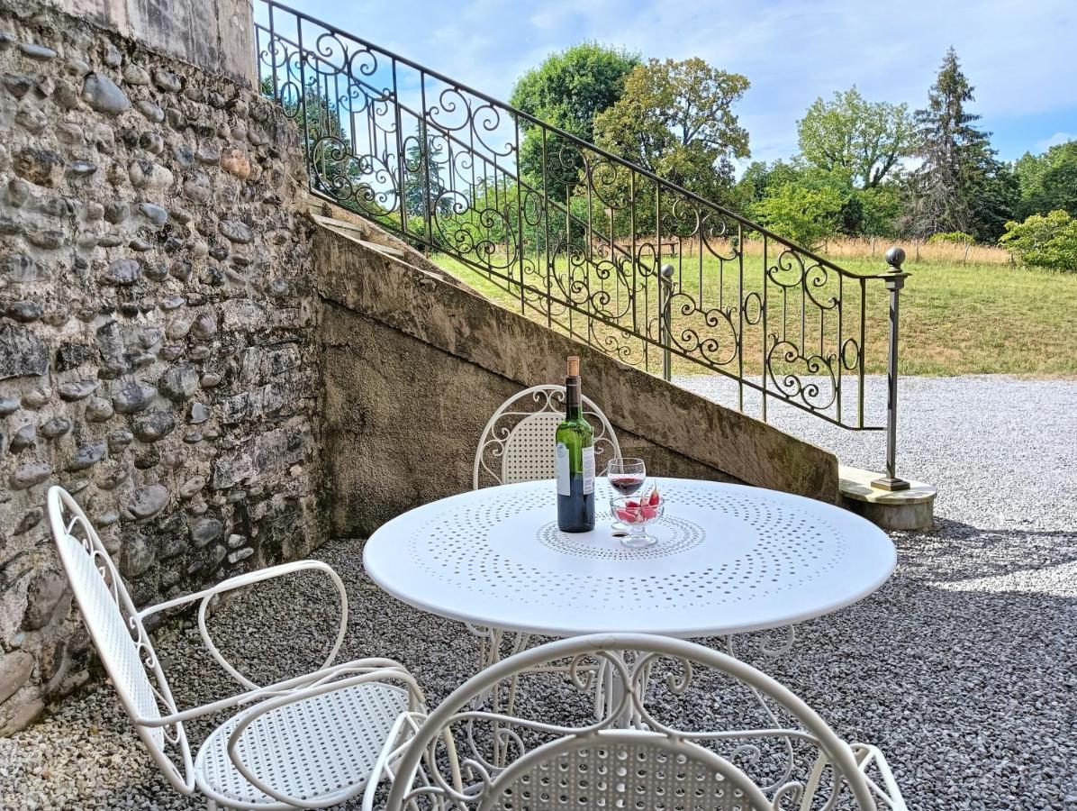 Chatescos - Estudio En Chateau Luaran gambar