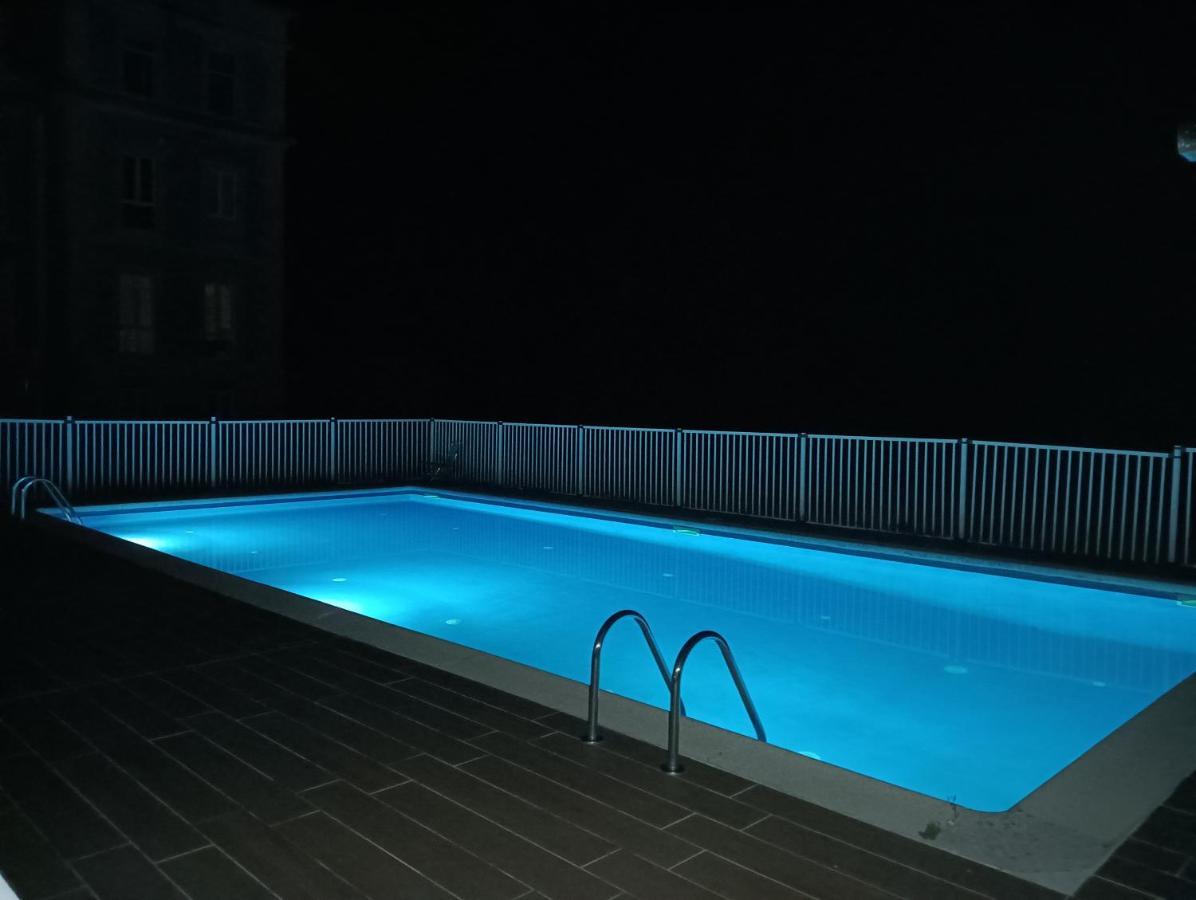 Chatescos - Estudio En Chateau Luaran gambar