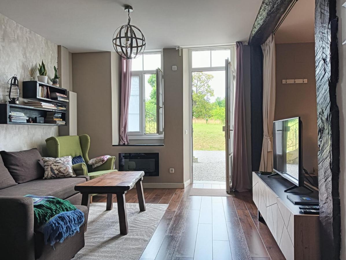 Chatescos - Estudio En Chateau Luaran gambar