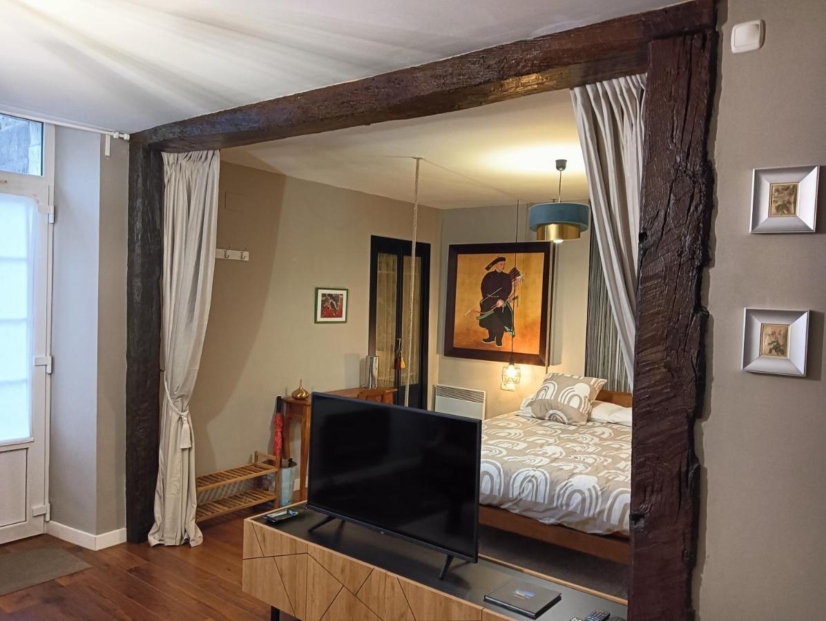 Chatescos - Estudio En Chateau Luaran gambar