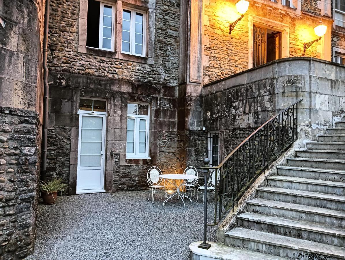 Chatescos - Estudio En Chateau Luaran gambar