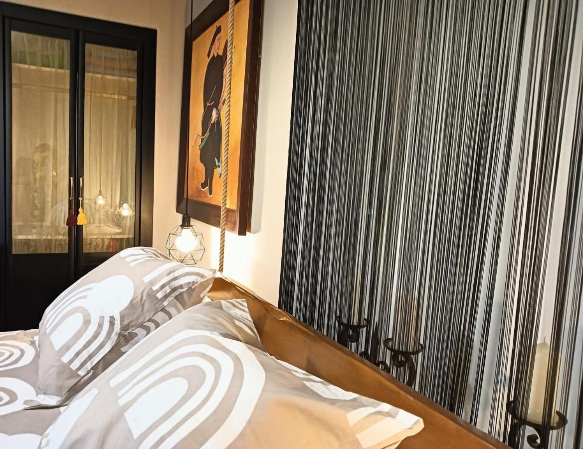 Chatescos - Estudio En Chateau Luaran gambar